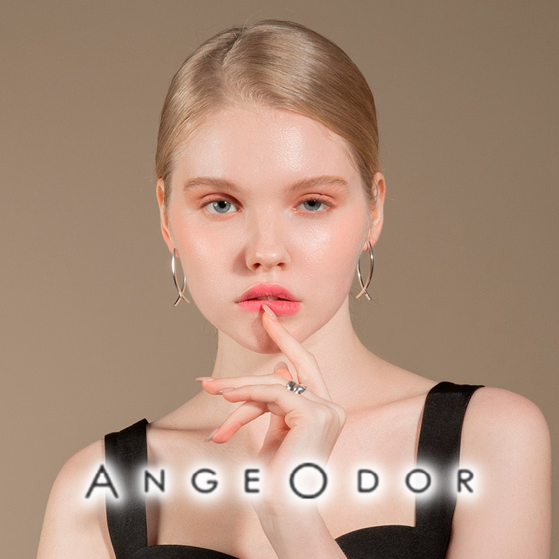 Wearing BTS JIMIN! ANGEODOR / Angio Doll / Silver Stick Drop Wearing BTS JIMIN! ANGEODOR / Angio Doll / Silver Stick Drop